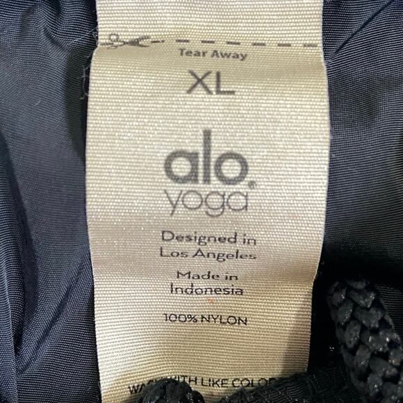 Alo Joggers Black Nylon Lightweight Convertible Pants Mens XL - Picture 4 of 6